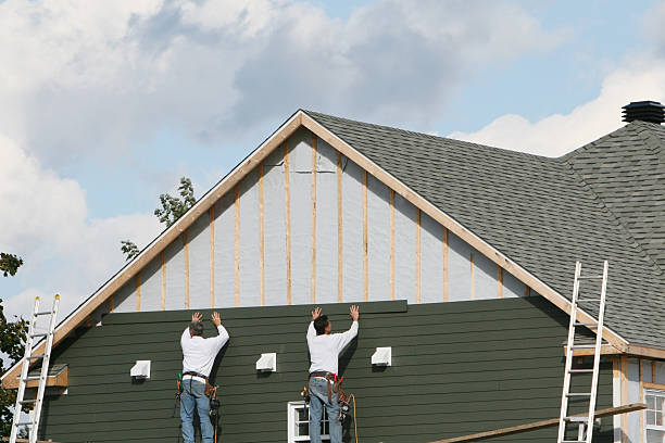 Professional Emergency Siding Repair technician working in Glencoe, KY